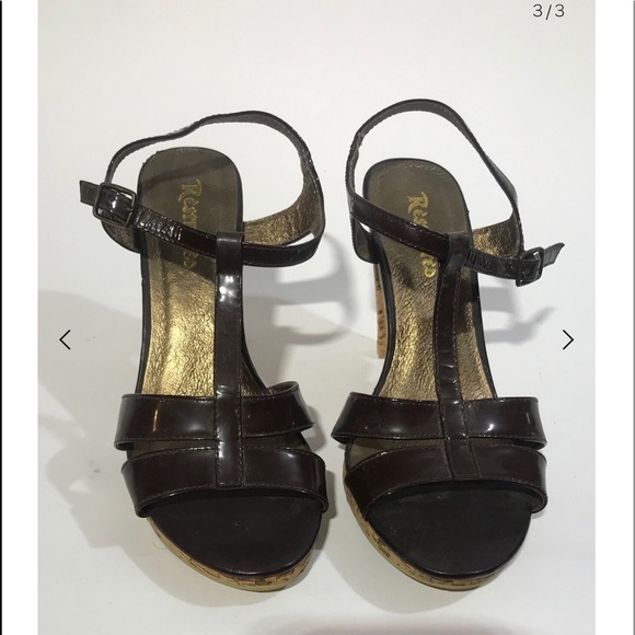 Brown patent leather cork heeled shoes. - Picture 3 of 3